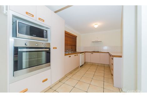 Property photo of 1/202 Central Street Labrador QLD 4215