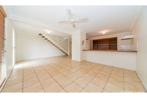 Property photo of 1/202 Central Street Labrador QLD 4215