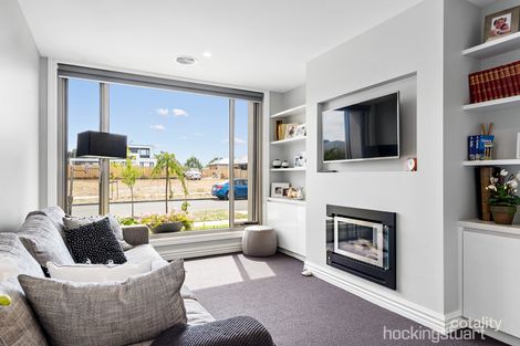 Property photo of 14 Magnetic Drive Alfredton VIC 3350