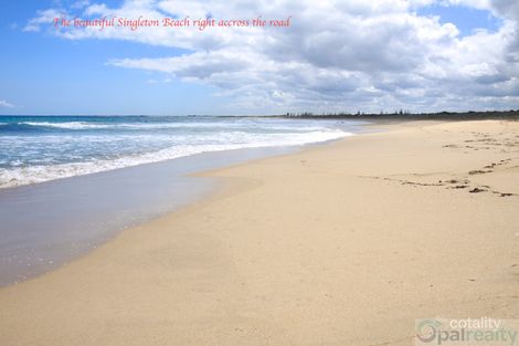 Property photo of 162 Foreshore Drive Singleton WA 6175