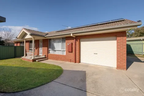 Property photo of 1/4 Holt Place West Wodonga VIC 3690