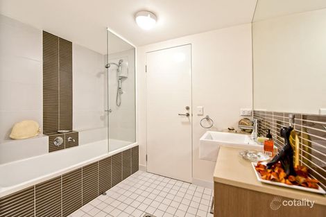 Property photo of 226/66 Sickle Avenue Hope Island QLD 4212