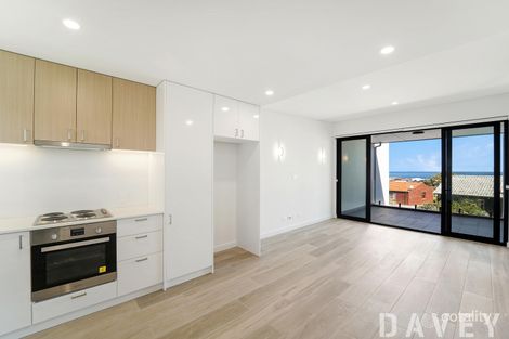 17/18 Ozone Pde, Trigg, WA 6029