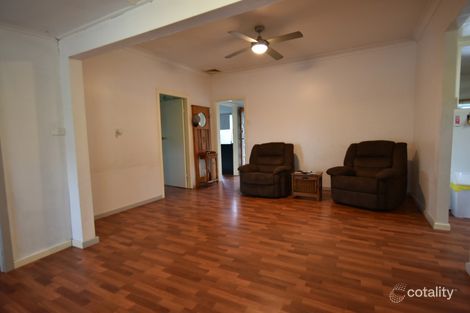 Property photo of 10 Lang Crescent Tarro NSW 2322