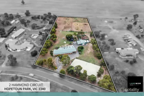 2 Hammond Cct, Hopetoun Park, VIC 3340