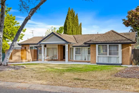 Property photo of 9 Dennes Place Lyons ACT 2606