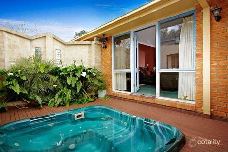 Property photo of 2 Michael Court Eltham North VIC 3095