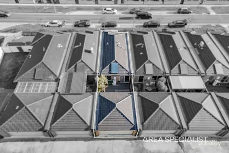 Property photo of 42 Henry Street Pakenham VIC 3810