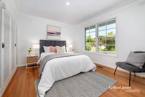 Property photo of 3 Pinewood Drive Wantirna South VIC 3152