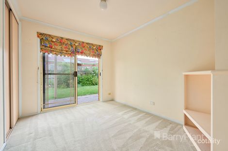 Property photo of 11 Stirling Avenue Cranbourne North VIC 3977
