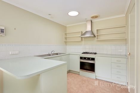 Property photo of 11 Stirling Avenue Cranbourne North VIC 3977