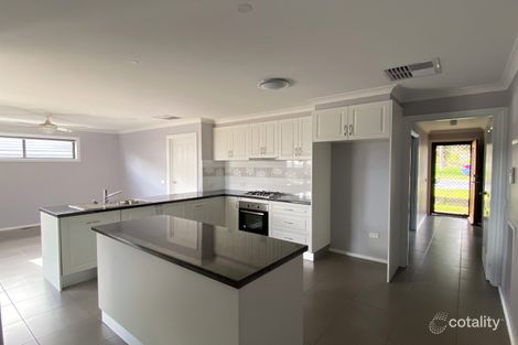 Property photo of 28 Bronze Drive Kangaroo Flat VIC 3555