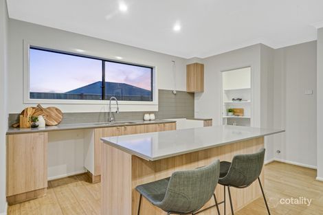 Property photo of 12 Folia Way Donnybrook VIC 3064