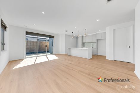 Property photo of 10 Serenade Street Donnybrook VIC 3064