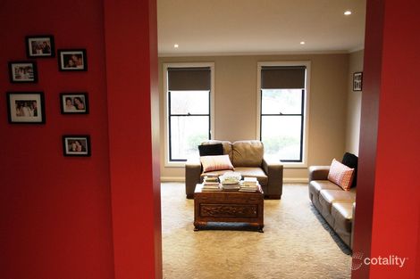 Property photo of 3 Heights Crescent Ballarat North VIC 3350