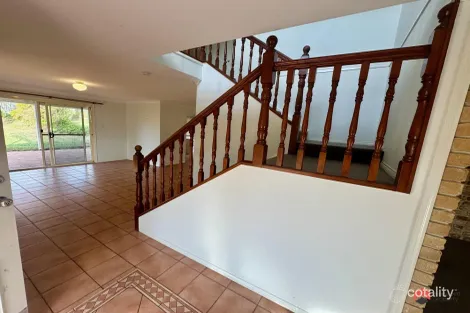 Property photo of 6 Hart Court Brookfield QLD 4069