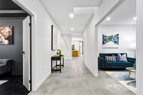 Property photo of 16 Welford Circuit North Kellyville NSW 2155