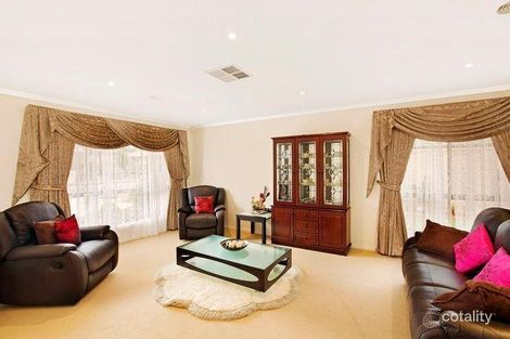Property photo of 11 Pannamena Crescent Jerrabomberra NSW 2619