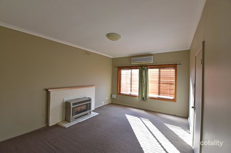 Property photo of 66 Carr Crescent Mooroopna VIC 3629