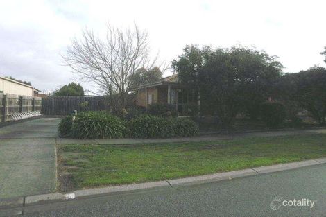Property photo of 7 Sir Thomas Drive Pakenham VIC 3810