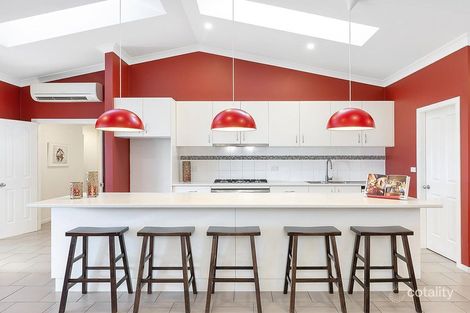 Property photo of 18 Siltstone Avenue Horsley NSW 2530