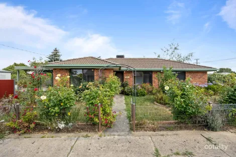 123 Edwards St, Sebastopol, VIC 3356