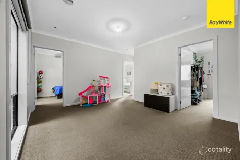 Property photo of 20 Jade Crescent Cobblebank VIC 3338