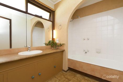 Property photo of 25 Cratloe Road Mount Waverley VIC 3149