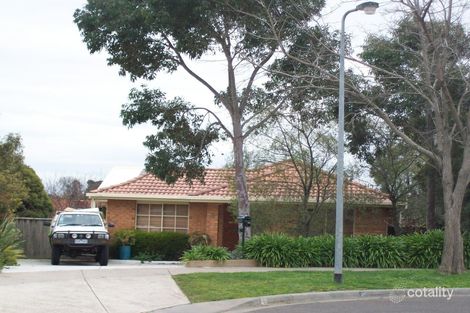 Property photo of 8 Feldspar Court Narre Warren VIC 3805