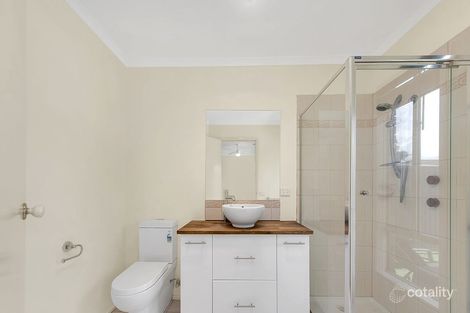 Property photo of 39 Limpopa Square Roxburgh Park VIC 3064