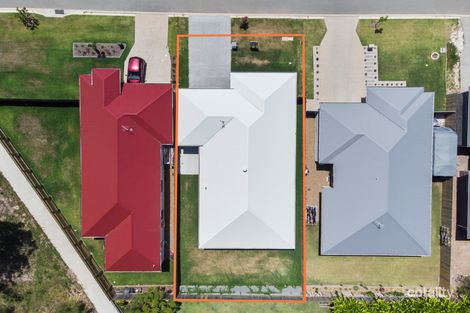 Property photo of 40 Waugh Street Urangan QLD 4655