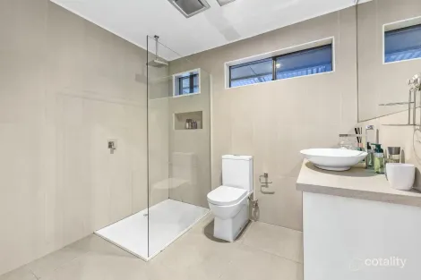 Property photo of 23 Bracknell Street Keysborough VIC 3173
