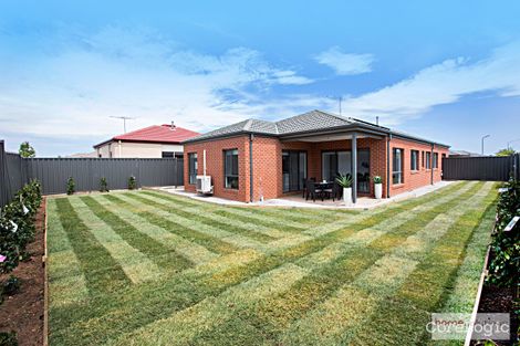 Property photo of 8 Firecrest Road Manor Lakes VIC 3024