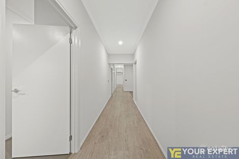 Property photo of 3 Golden Gate Drive Clyde North VIC 3978