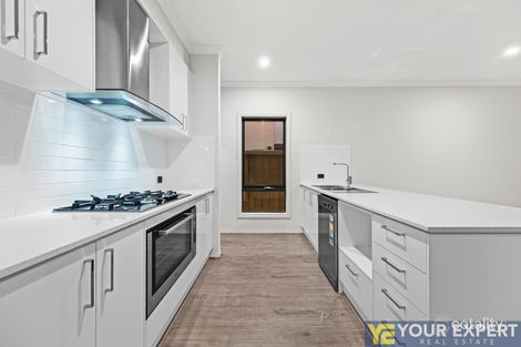 Property photo of 3 Golden Gate Drive Clyde North VIC 3978