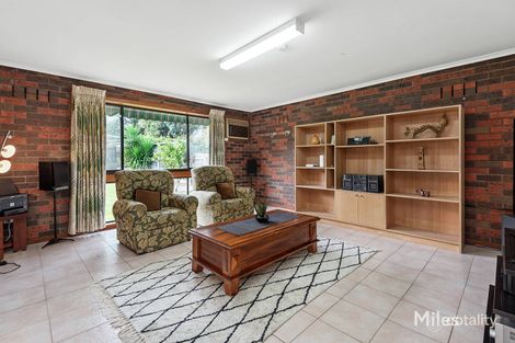 Property photo of 22 Toumlin Grove Viewbank VIC 3084