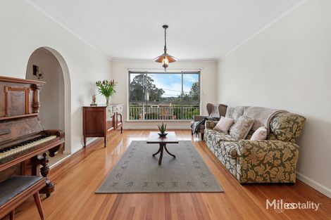 Property photo of 22 Toumlin Grove Viewbank VIC 3084