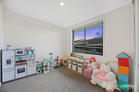 Property photo of 7 Boanyoo Road Drouin VIC 3818