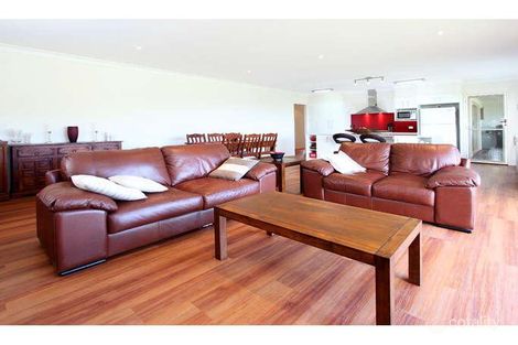 Property photo of 181 Gibson Crescent Bellbowrie QLD 4070