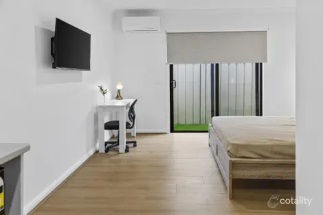 Property photo of 74 Oberon Avenue St Albans VIC 3021