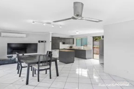 Property photo of 21 Endeavour Close Woodrising NSW 2284