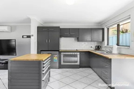 Property photo of 21 Endeavour Close Woodrising NSW 2284