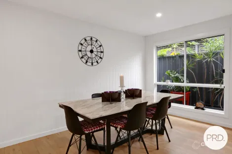 Property photo of 2 Neeson Road Stream Hill NSW 2526