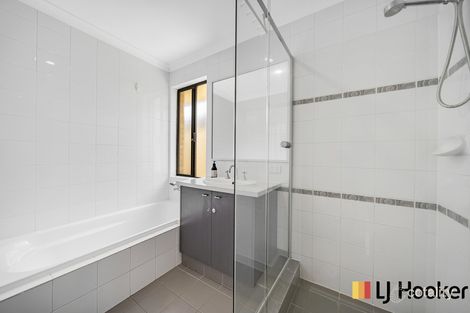 Property photo of 20 Harden Park Trail Carramar WA 6031