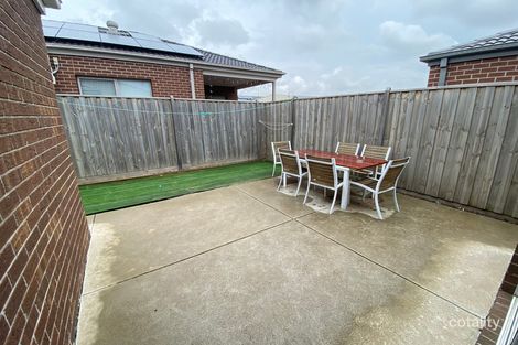Property photo of 95 Strathlea Drive Cranbourne West VIC 3977