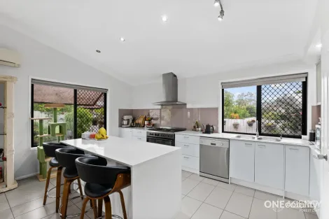 Property photo of 11 Green Place Durack QLD 4077