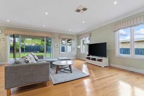 Property photo of 3 Essex Street Box Hill North VIC 3129