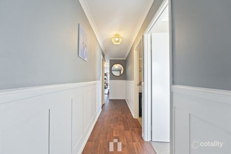Property photo of 12 Cinnabar Way Treeby WA 6164