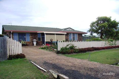 18 Marine Tce, Burnett Heads, QLD 4670