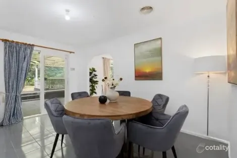 Property photo of 2 Aurea Court Narre Warren VIC 3805